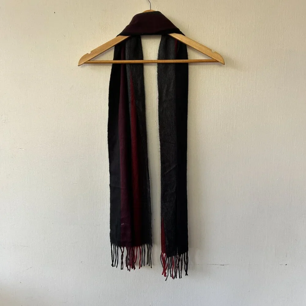Cashme Scarf Made in Italy Gray Maroon Striped‎ NWT Cozy